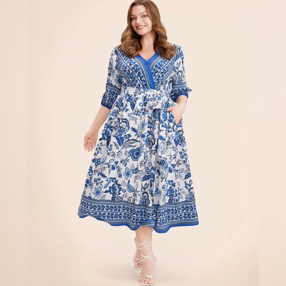 NWT Bloomchic Blue and White Floral Dress size 18/20 2x 🌹🌺🌺🌸 BRB SL 2